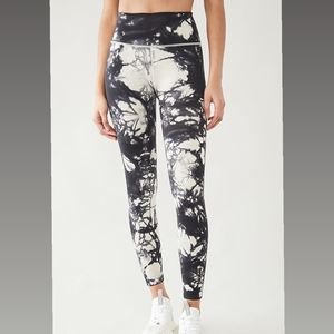 4XL/5XL Good American Essentials Tie Dye Seamless Leggings